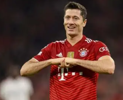 莱万恢复合练，有望周末出战埃尔切联赛