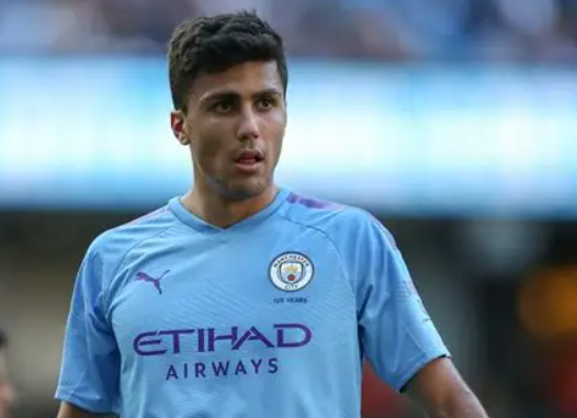 曼城联赛杯迎战斯旺西，罗德里伤愈回归训练