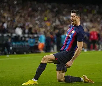 弗里克迎利好:莱万奥尔莫回归助力皇马对阵埃尔切