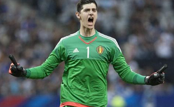 库尔图瓦欧冠高光：以“叹息之墙”之姿捍卫<a href='https://laijianshen.com/news/tag/286.html' style='color: blue;'>皇马</a>尊严