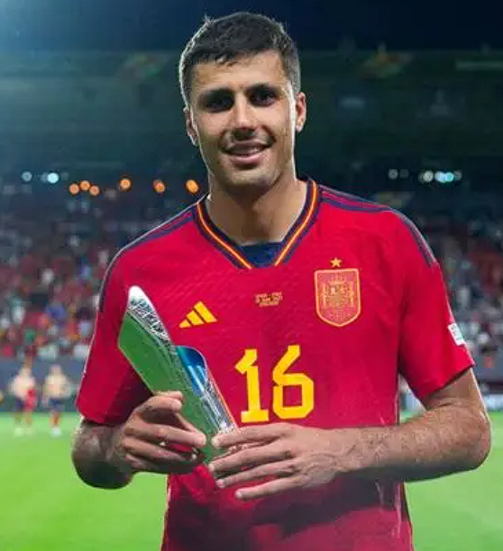 瓜帅看好罗德里赛季后程发力，伤病疑云笼罩其未来走向