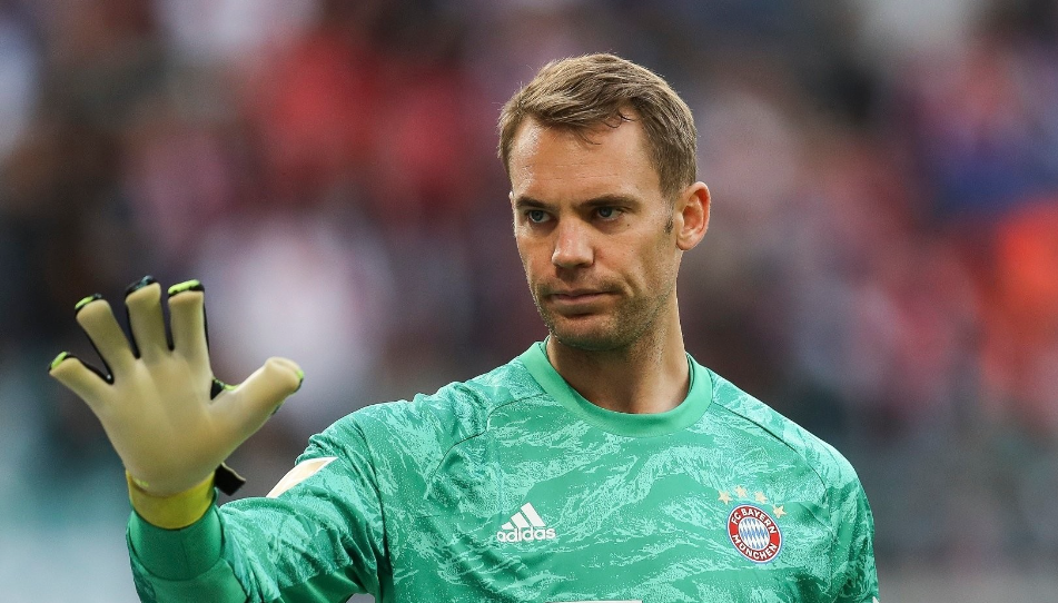 德甲赛场风云：拜仁客战柏林联，诺伊尔失误成焦点