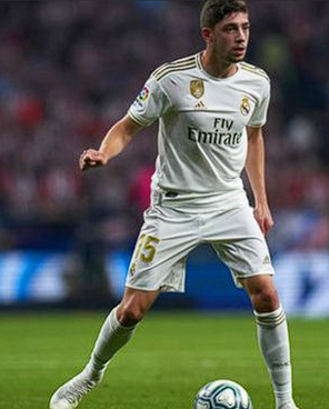 <a href='https://laijianshen.com/news/tag/286.html' style='color: blue;'>皇马</a>阵容变动：琼阿梅尼伤退，巴尔韦德重归中场核心位