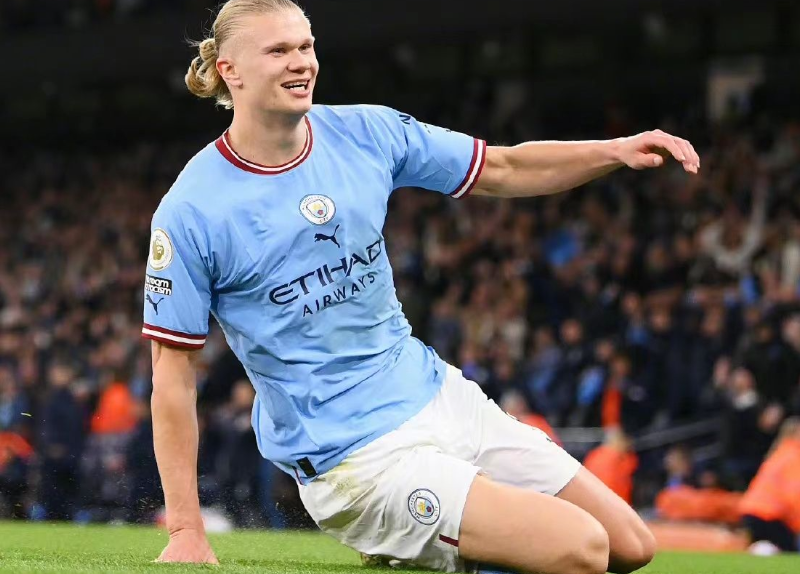 哈兰德赛前展望曼城利物浦焦点战，强调专注自我与团队提升