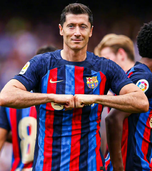 <a href='https://www.www.o69iay0p.laijianshen.com/news/tag/284.html' style='color: blue;'>西甲</a>激战巴萨客场告捷,莱万帽子戏法后畅谈赛后心得