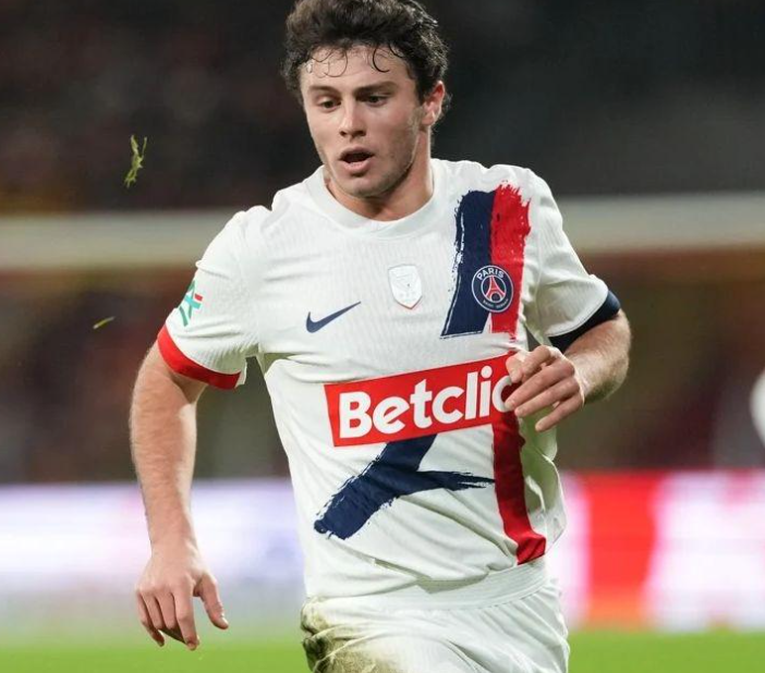 <a href='https://www.www.o69iay0p.laijianshen.com/news/tag/263.html' style='color: blue;'>法甲</a>激战巴黎绝境逆袭，若昂-内维斯补时定乾坤