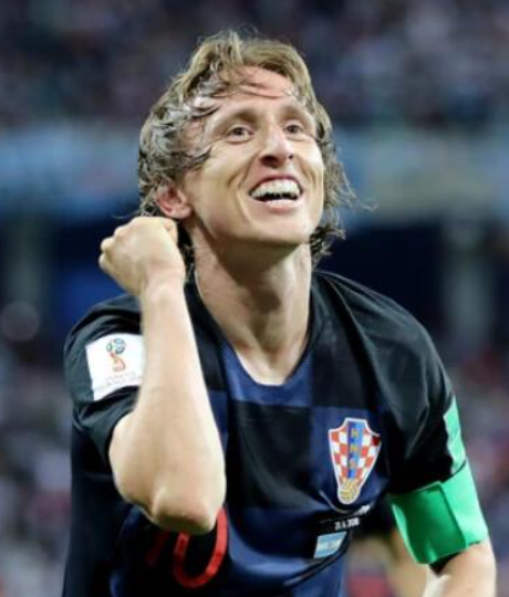 克罗地亚世预赛晋级，米兰官方盛赞莫德里奇