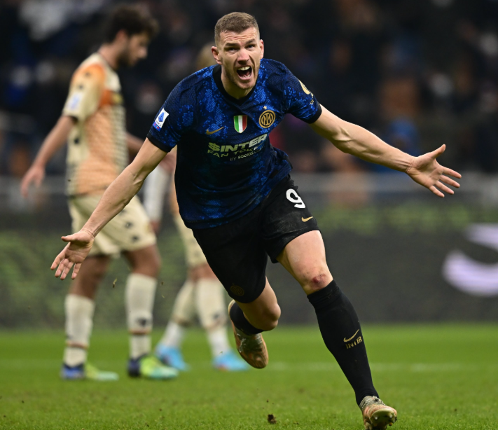 波黑<a href='https://laijianshen.com/news/tag/1253.html' style='color: blue;'>世预赛</a>强势突围:哲科宝刀未老,附加赛席位提前落袋