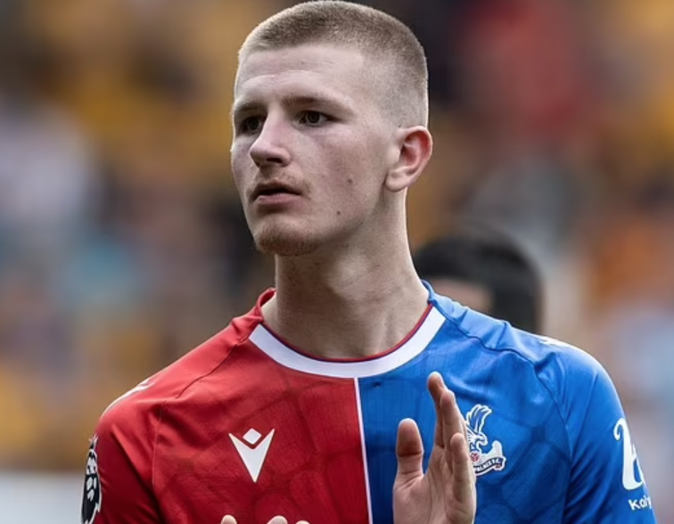 基恩点评亚当·沃顿：潜力中场需提升沟通与进攻意识