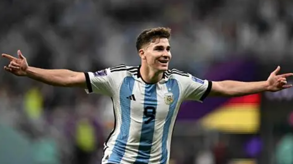 阿尔瓦雷斯转会<a href='https://www.www.o69iay0p.laijianshen.com,www.www.o69iay0p.laijianshen.com/news/tag/259.html' style='color: blue;'>巴黎</a>圣日耳曼传闻分析