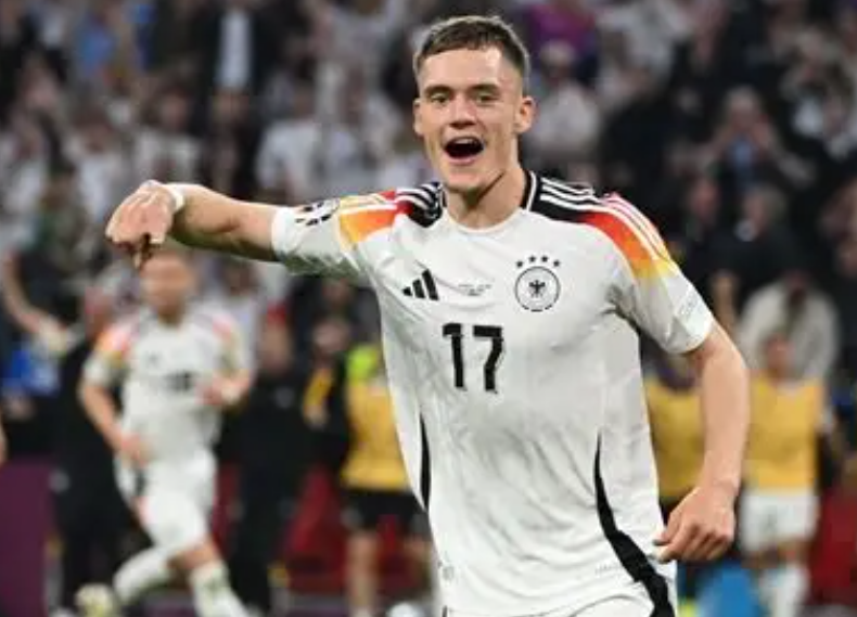 德国队<a href='https://laijianshen.com/news/tag/1253.html' style='color: blue;'>世预赛</a>大捷：维尔茨与萨内连线成焦点，转会暗线浮出水面