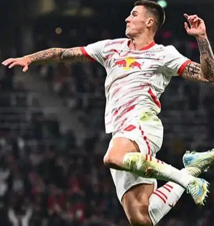 曼联锋线危机：舍什科伤病牵动赛程，球队阵容调整待考